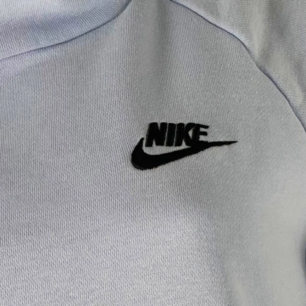Nike women light